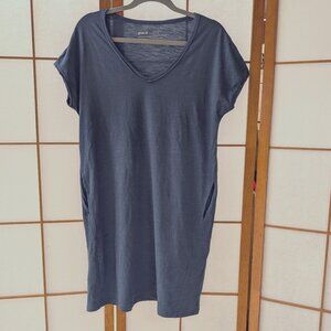 pact v-neck t-shirt dress with side pockets, blue, size M